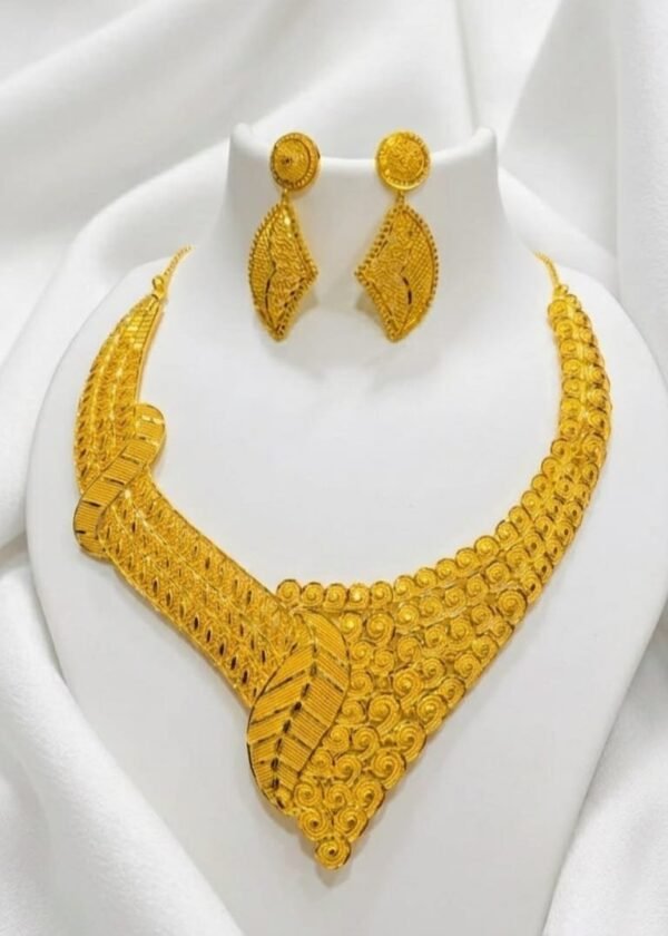 22K Gold Plated Filigree Leaf Broad Necklace Set