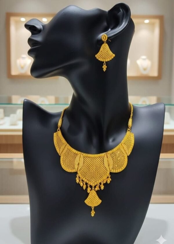 Gold Plated African Dubai Style Scalloped Mesh Collar Necklace