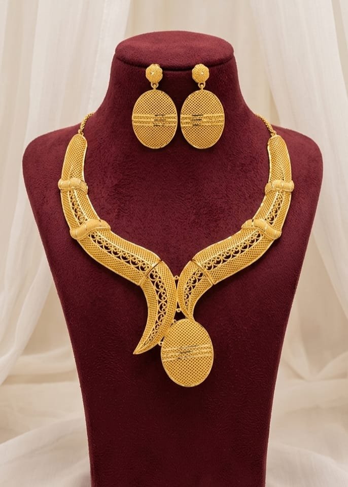 22K GOLD PLATED NACKLACE SET