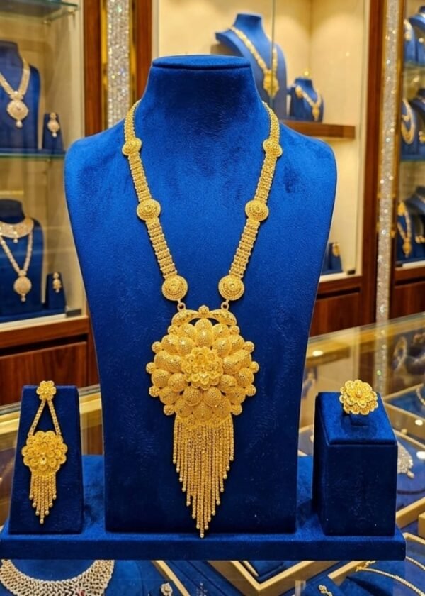 SENEGALESE TRADITIONAL FLORAL GOLD PLATED NECKLACE SET