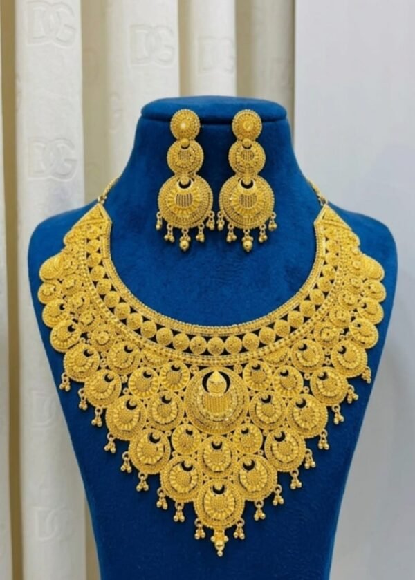 MAASAI ROYALTY LIGHT-WEIGHT NECKLACE SET