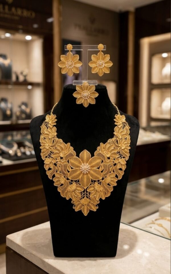 MALIKA ROYAL GOLD NECKLACE SET