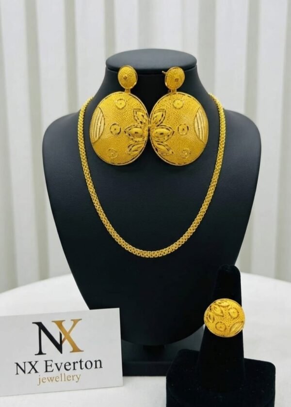 Royal Heritage Earrings with Matching Chain