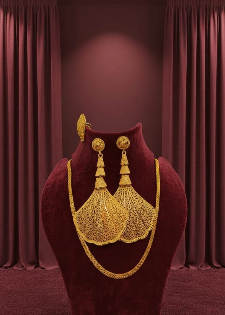 Golden Dinasty Earrings and Chain Set