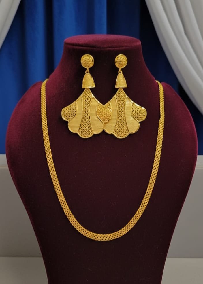 Golden Savannah Earrings & Chain Set